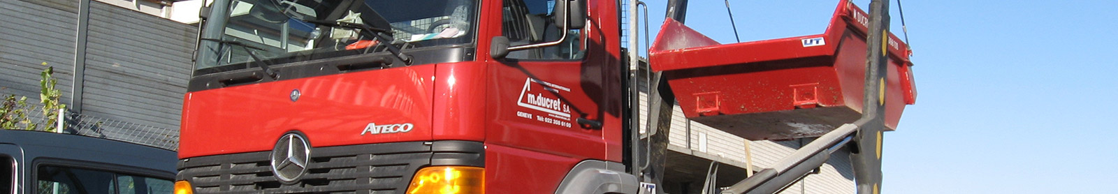Camion grue porte engins – M. Ducret SA